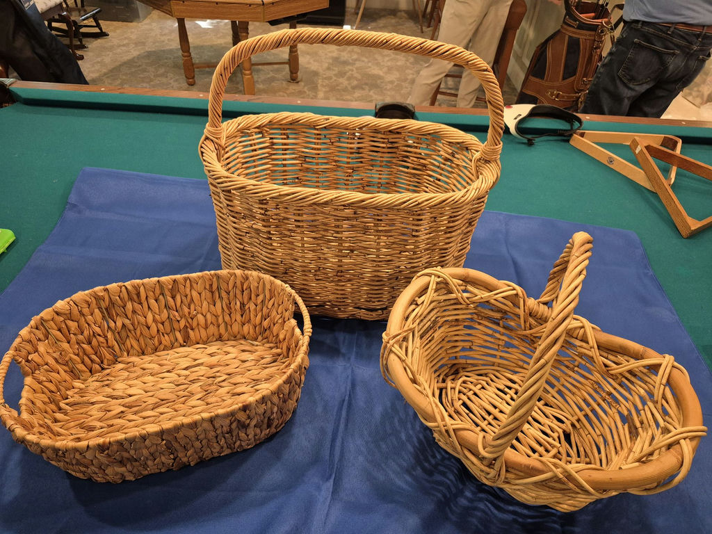 Set of three wicker baskets - image 1 of 4