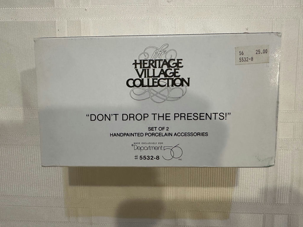 Heritage Village Collection: Don't Drop the Presents! (2) and A Christmas Carol Morning (3) with additional figures - image 3 of 11