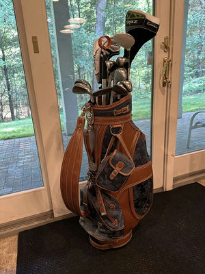 Golf bag with clubs and headcovers - Image 1 of 3