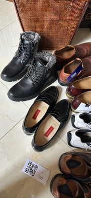 Mens casual shoes 10.5 - Image 1 of 4