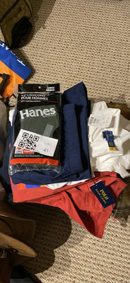 L Assorted men's clothing and fabric items - Image 1 of 6