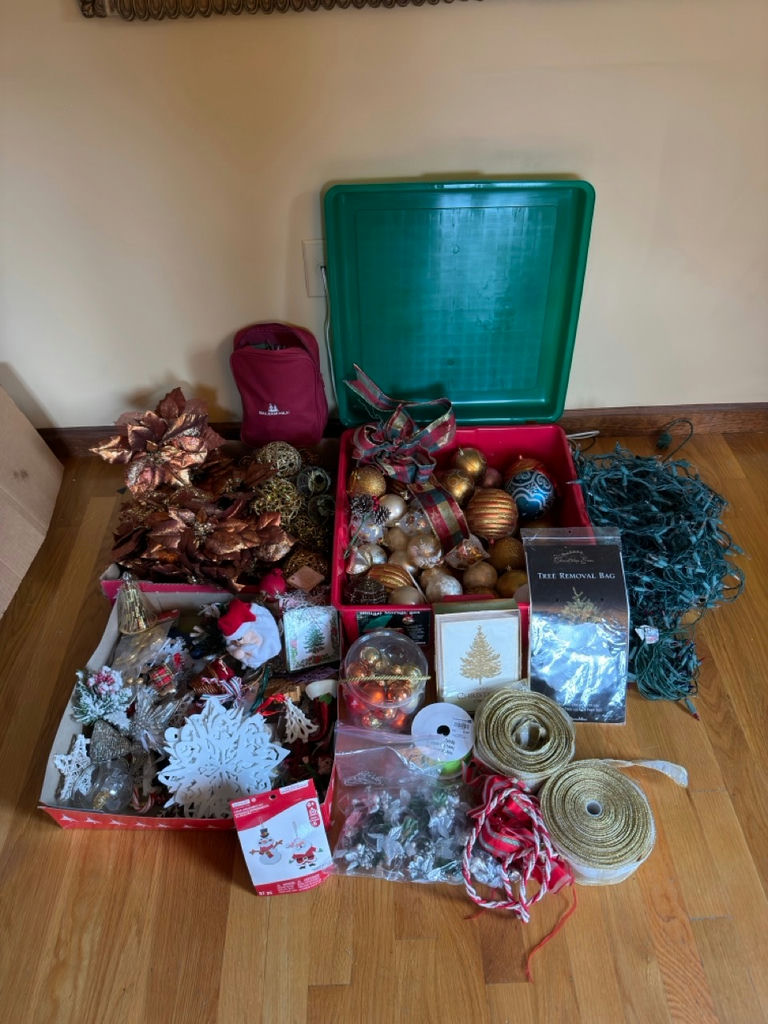 Christmas Lot - A - image 1 of 5