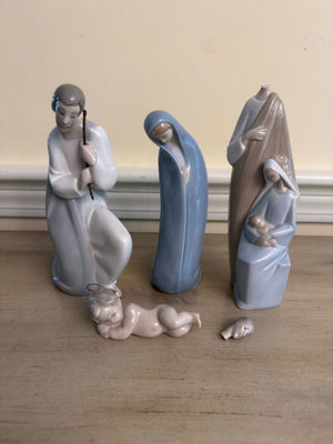 Lladro Nativity Sets - Image 1 of 20