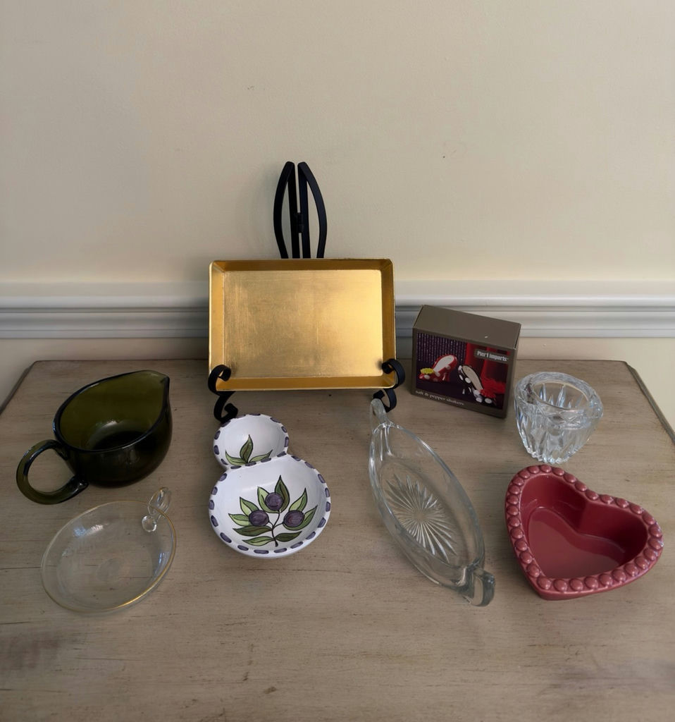 Miscellaneous Glassware Lot - image 2 of 6
