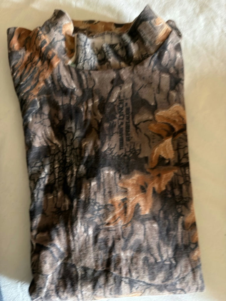 Men’s Hunting Clothes - image 3 of 7