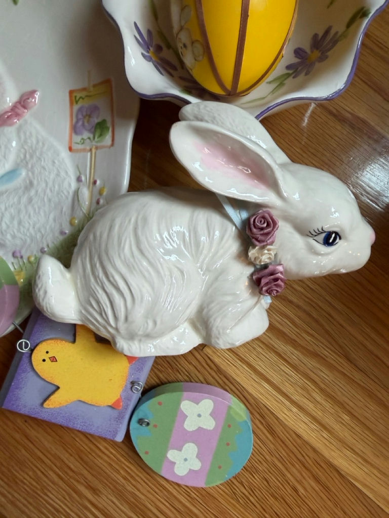 Easter Items - image 5 of 7