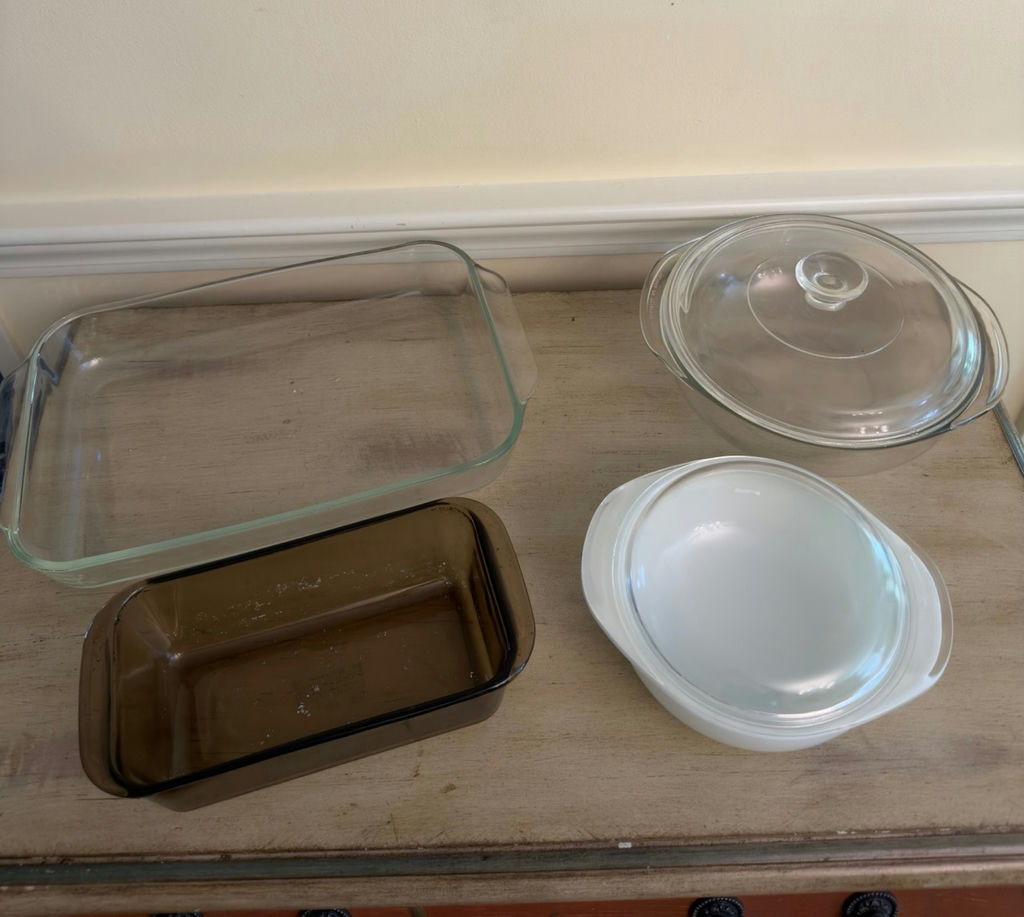 Vintage Pyrex Lot - image 1 of 3