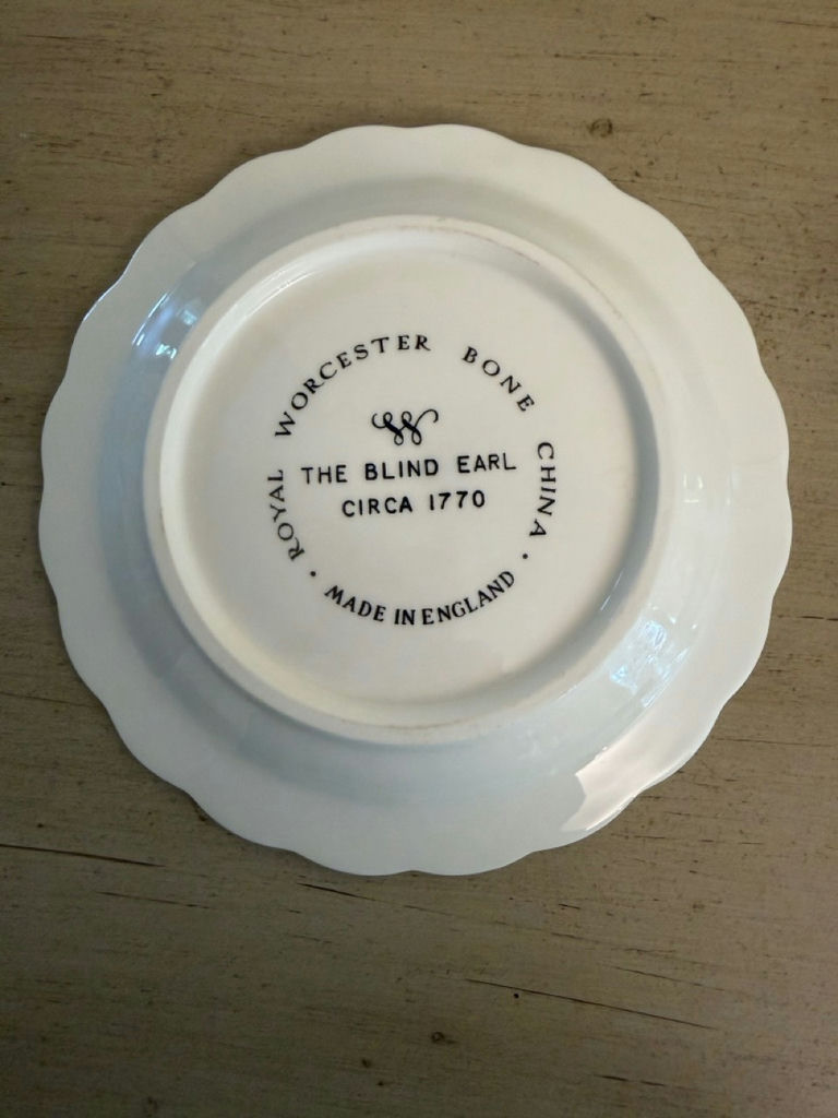 Collectible Plates And Figurine - image 8 of 15