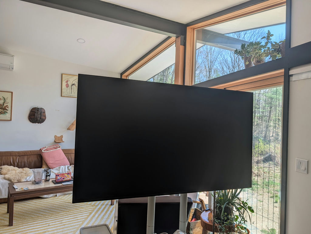 Samsung TV - image 1 of 5
