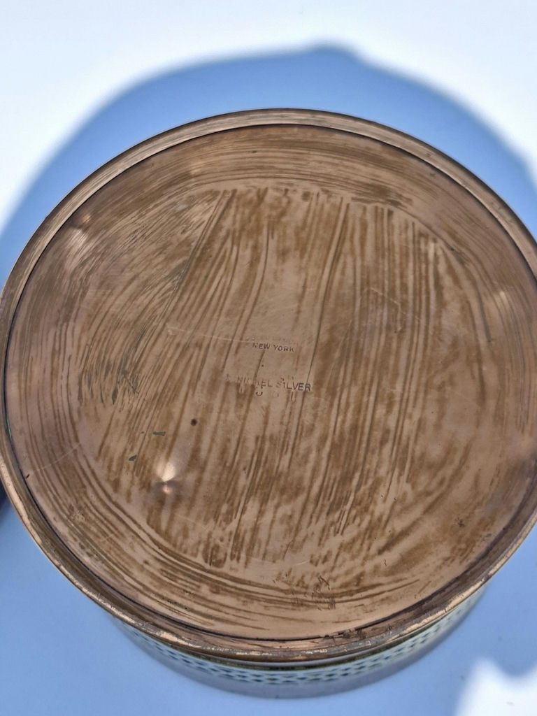 RARE Apollo Studio Copper Round Container with Decorative Brass Band, Marked NICKEL SILVER NEW YORK - image 6 of 8