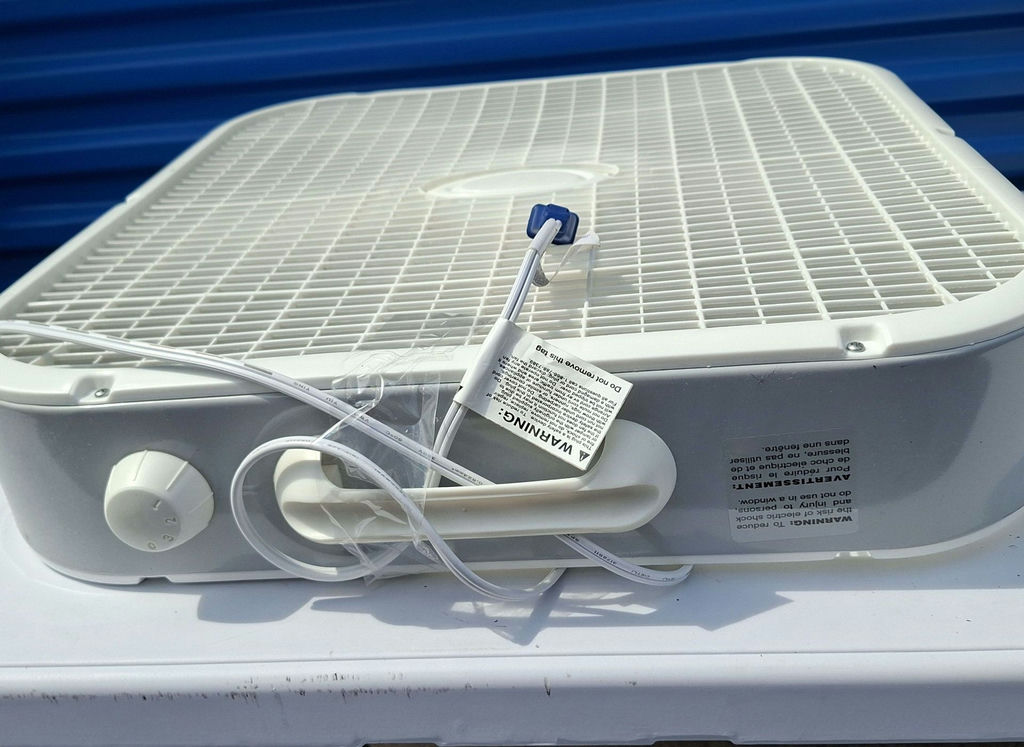 White Box Table Fan - image 3 of 5