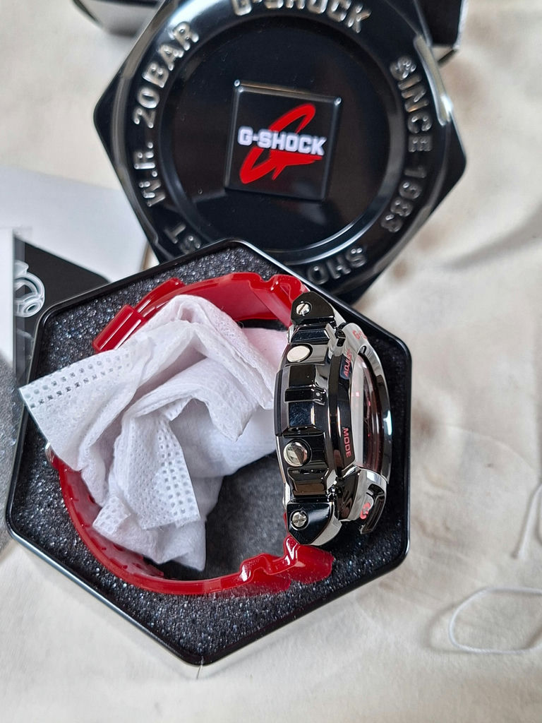 Casio G-Shock GM-6900B-4ER watch in red and black - image 4 of 8