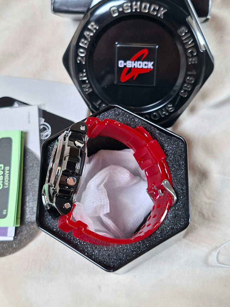Casio G-Shock GM-6900B-4ER watch in red and black - image 5 of 8