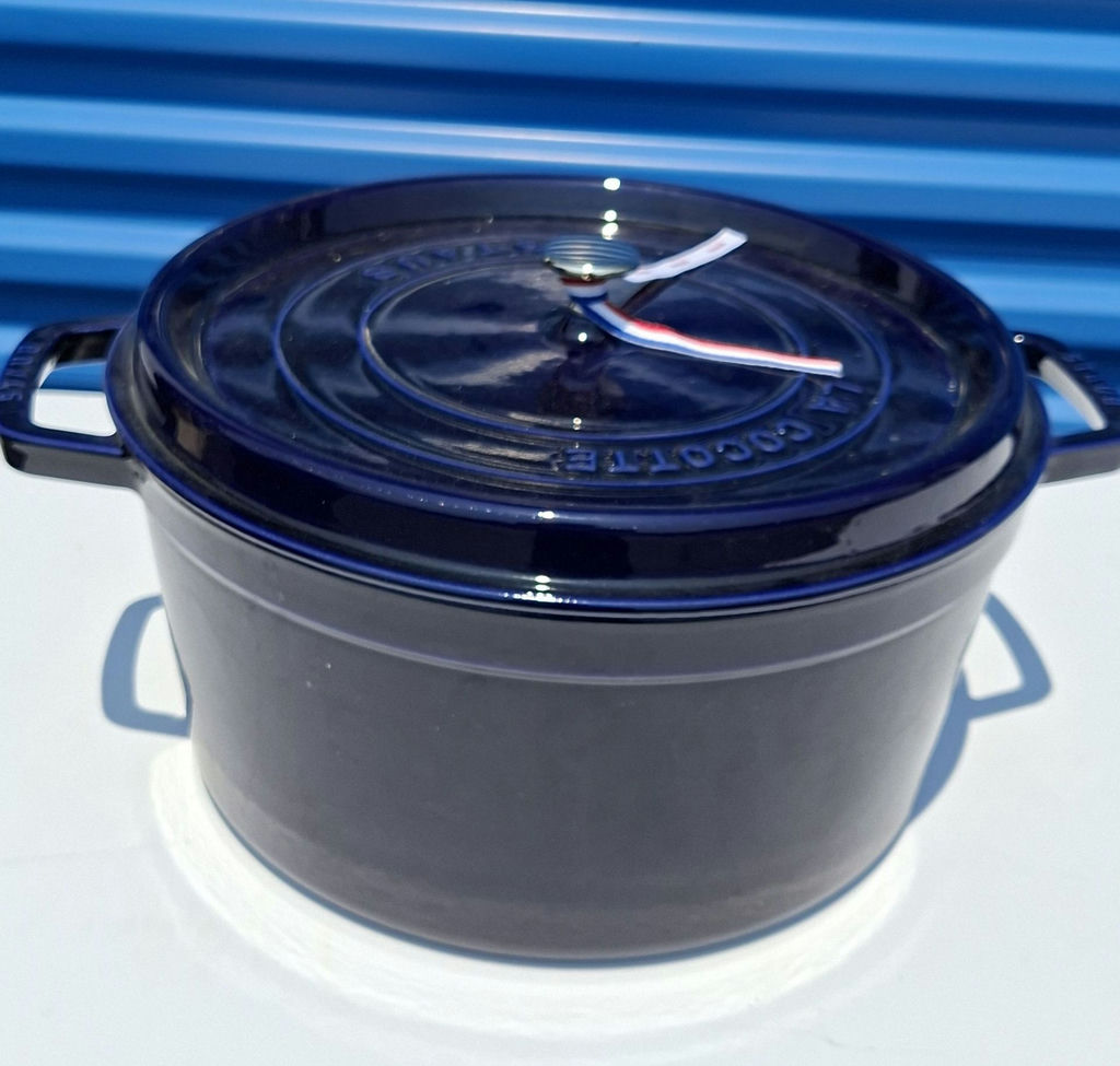 Staub La Cocotte Enameled Cast Iron Dutch Oven - image 6 of 9