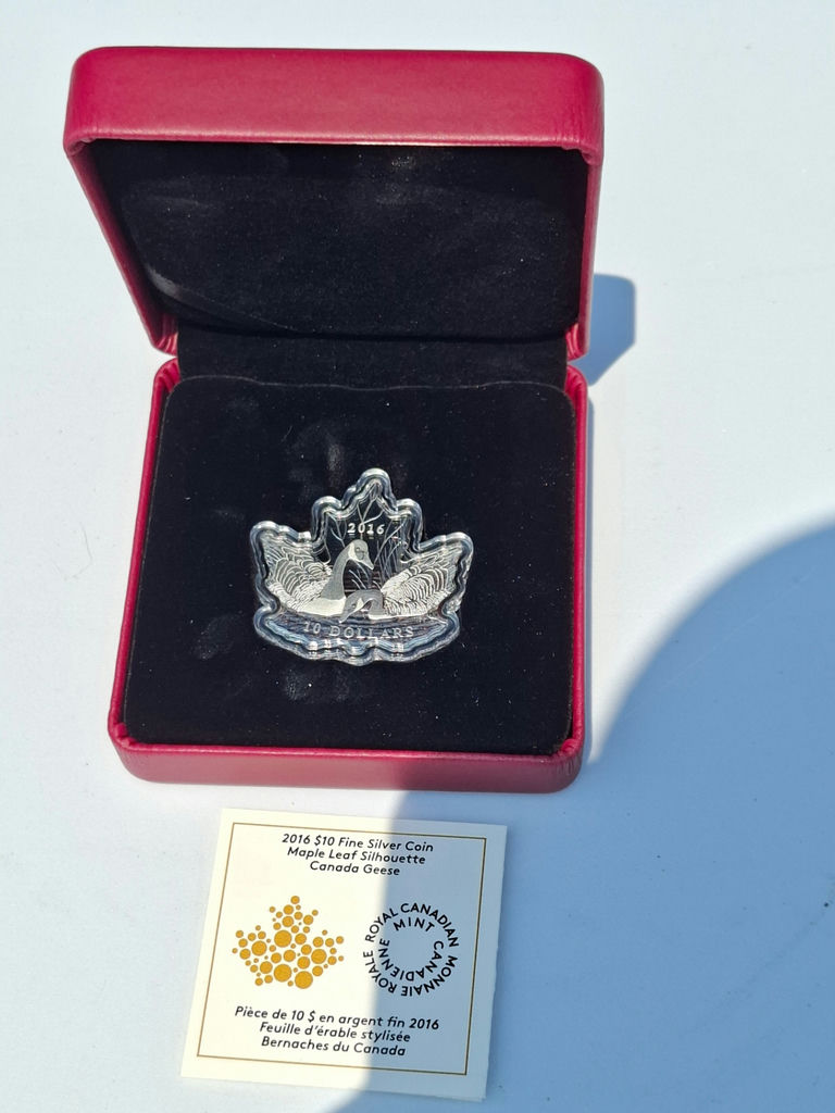 2016 $10 Fine Silver Coin – Maple Leaf Silhouette (Canada Geese), 15.67 grams - image 3 of 6