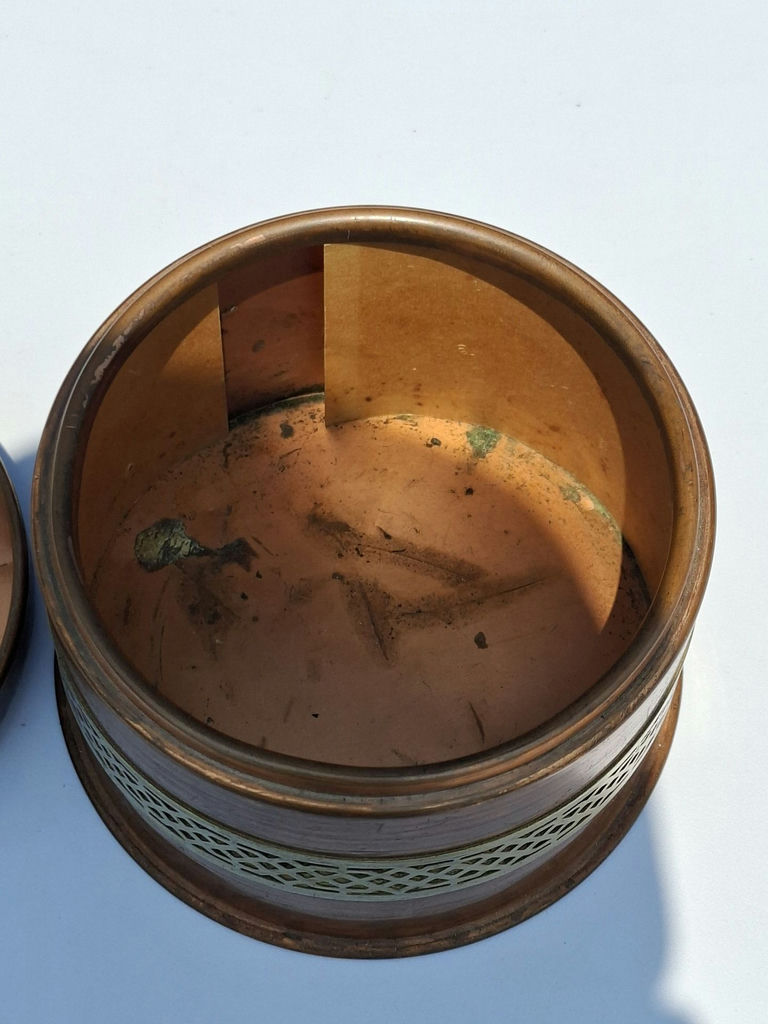 RARE Apollo Studio Copper Round Container with Decorative Brass Band, Marked NICKEL SILVER NEW YORK - image 5 of 8