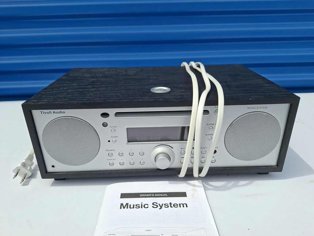 Tivoli Audio Music System with Owner's Manual - image 2 of 8