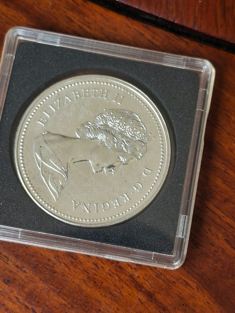 Canada 1973 Silver (.500) Dollar, RCMP Mountie - image 3 of 4