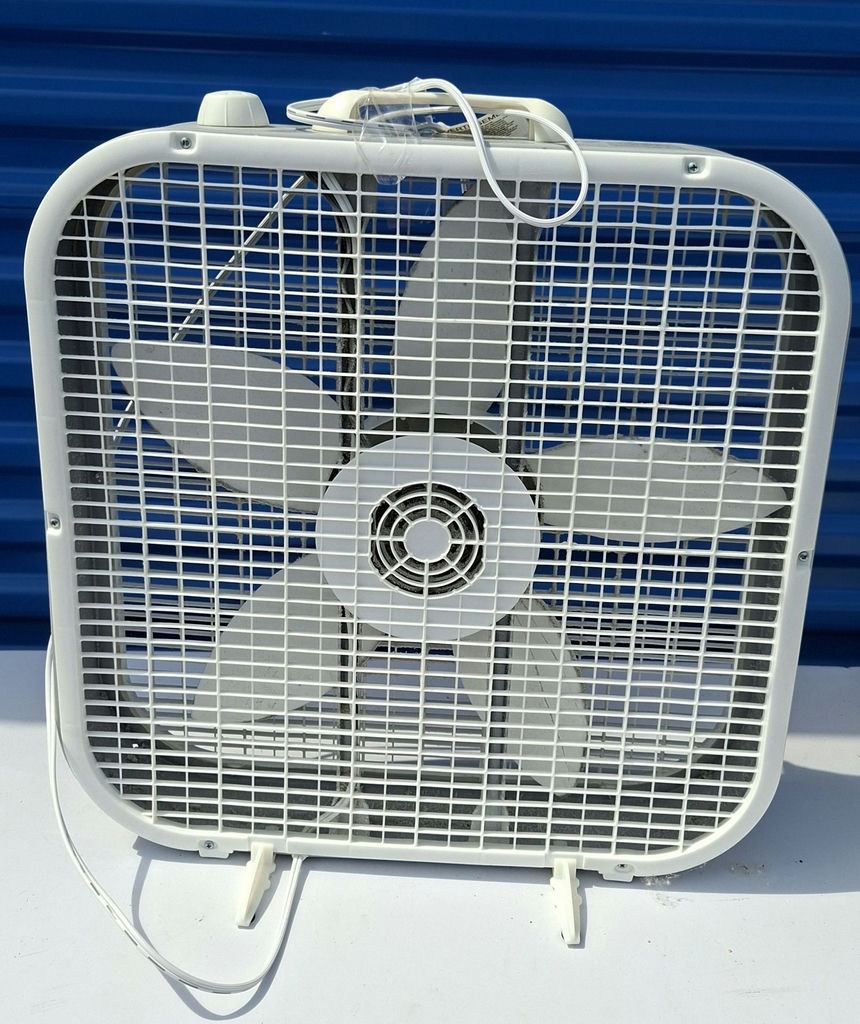 White Box Table Fan - image 2 of 5