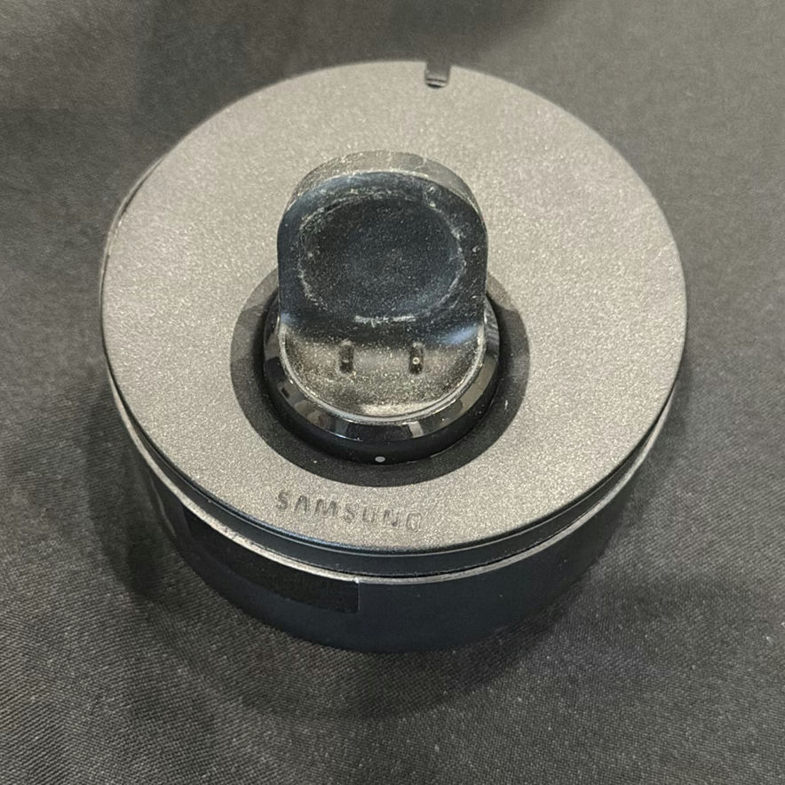 Samsung Galaxy III round smart watch with charging dock and accessories - image 5 of 9