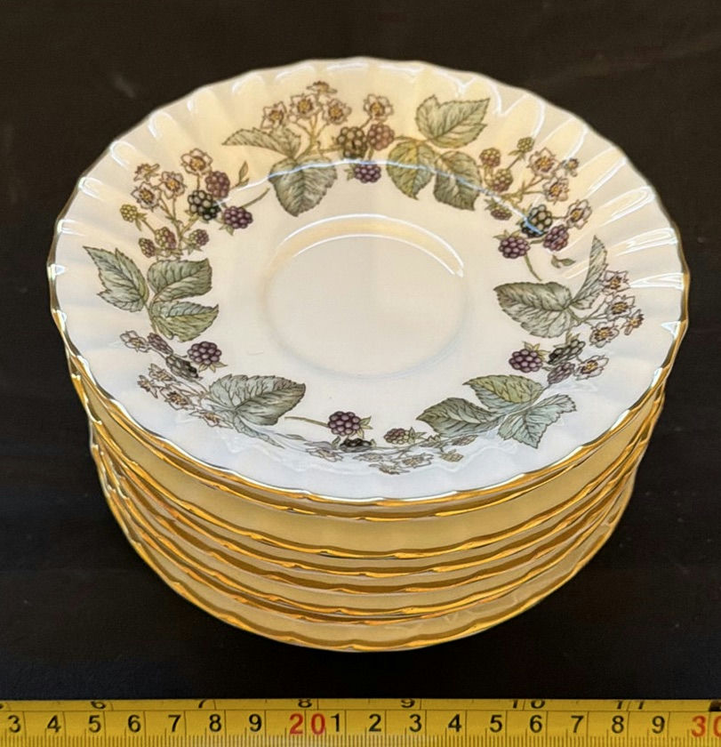 Royal Worcester Lavinia Dinnerware Set - image 4 of 5
