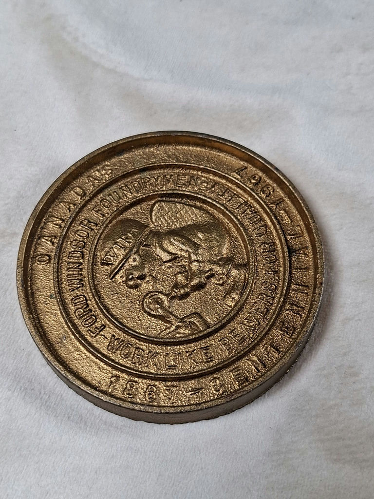 Commemorative Bronze Medallion FORD WINDSOR FOUNDRYMEN- Work Like Beavers For Quality - image 2 of 4