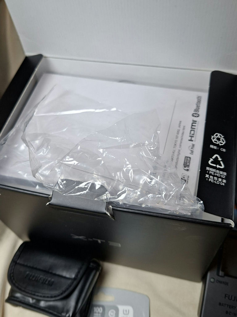 Fujifilm X-T3 Mirrorless Camera Kit with Lenses and Accessories - image 14 of 19
