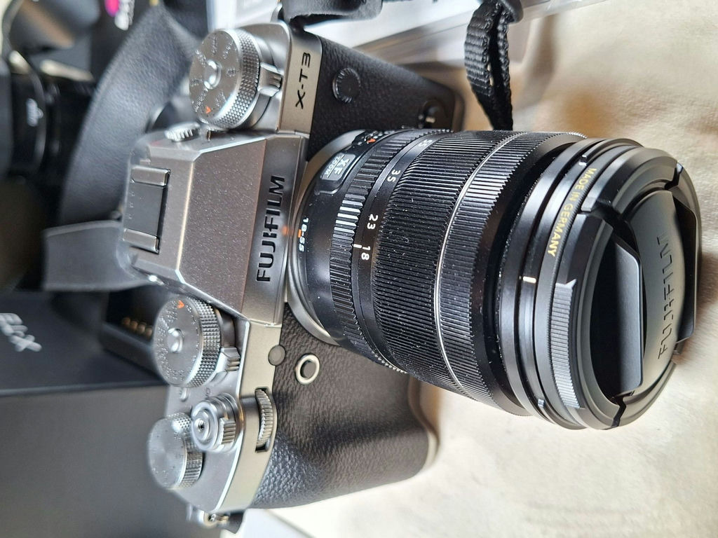 Fujifilm X-T3 Mirrorless Camera Kit with Lenses and Accessories - image 4 of 19