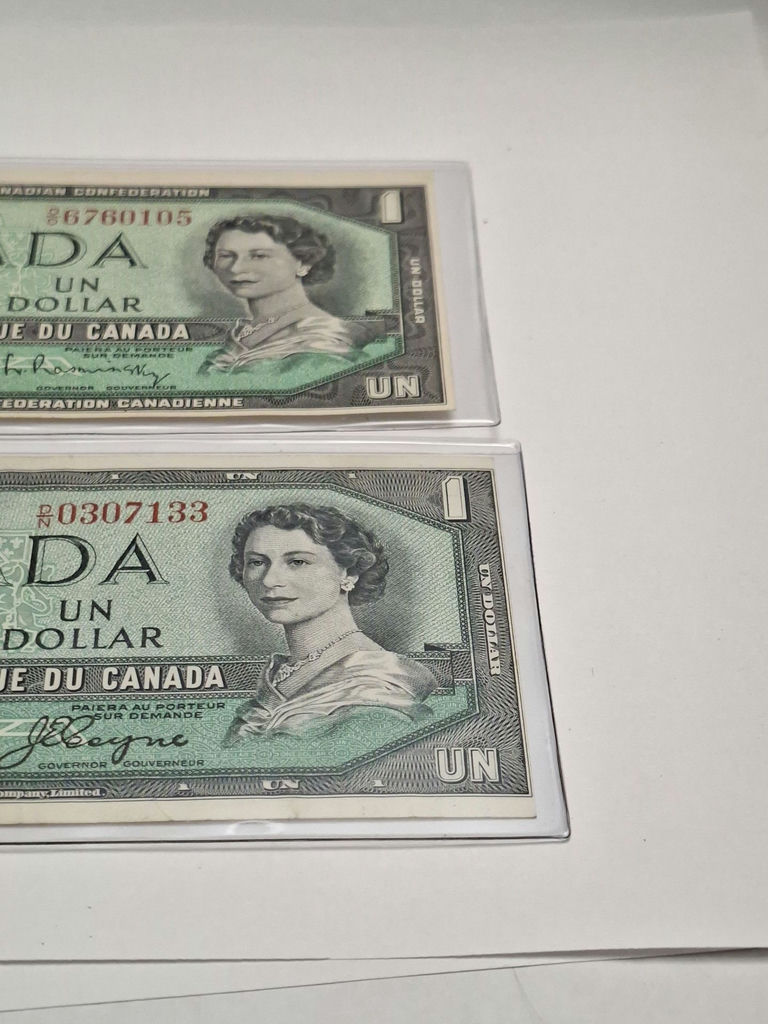 Two Canadian One Dollar Banknotes, UNC - image 5 of 6