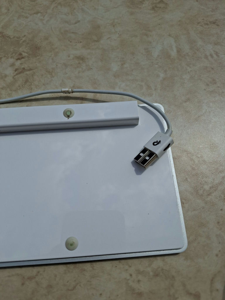 Apple Mac Mini and Apple Wired Keyboard - image 6 of 9