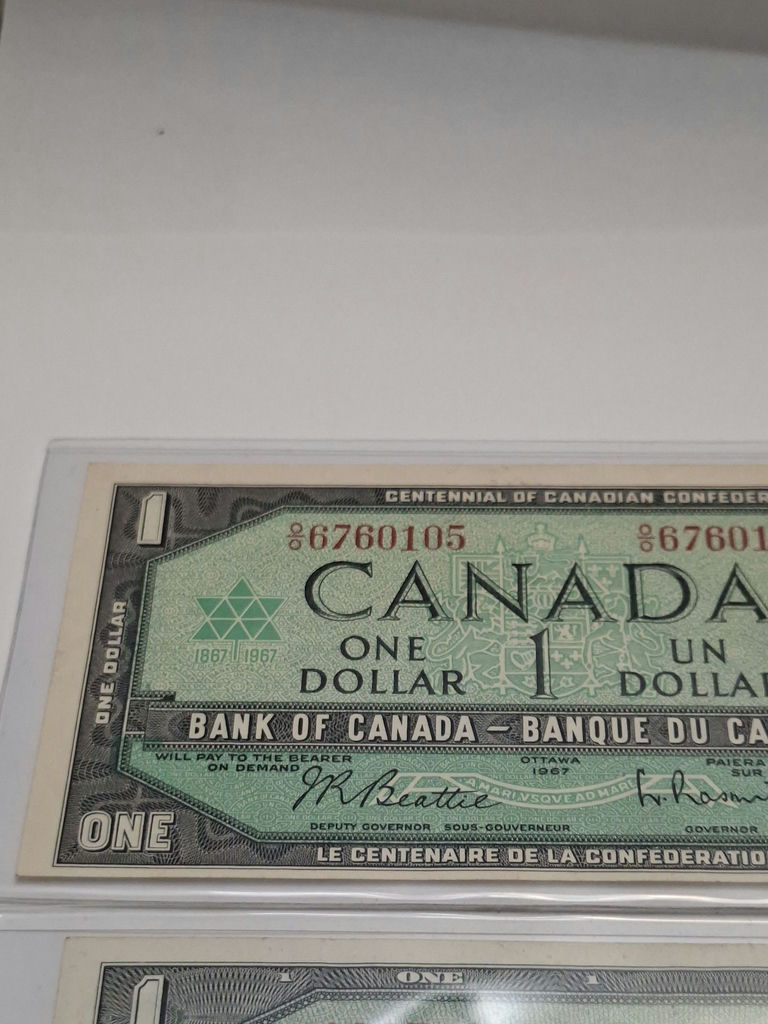 Two Canadian One Dollar Banknotes, UNC - image 2 of 6