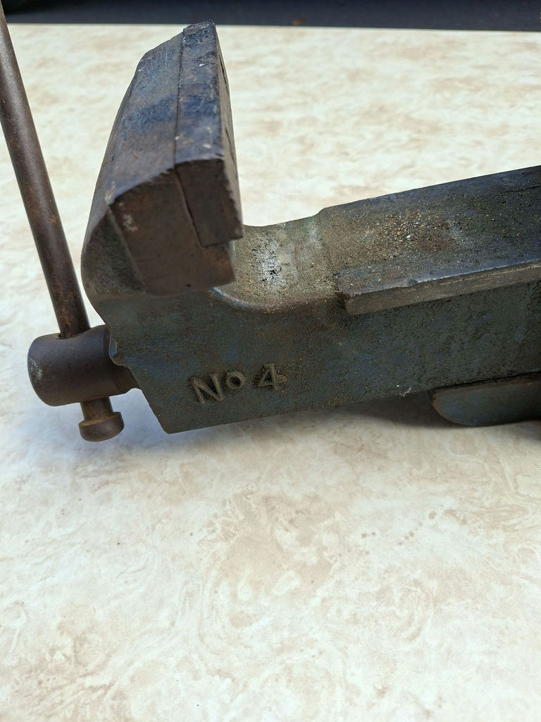 Massive Record No. 4 Bench Vise Made in England - image 4 of 6