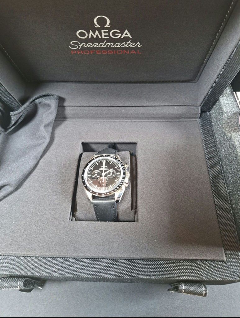 Omega Speedmaster Professional Wristwatch with Presentation Box, SUPER HIGH END WATCH, WITH ALL WARRANTY CARDS - image 5 of 18