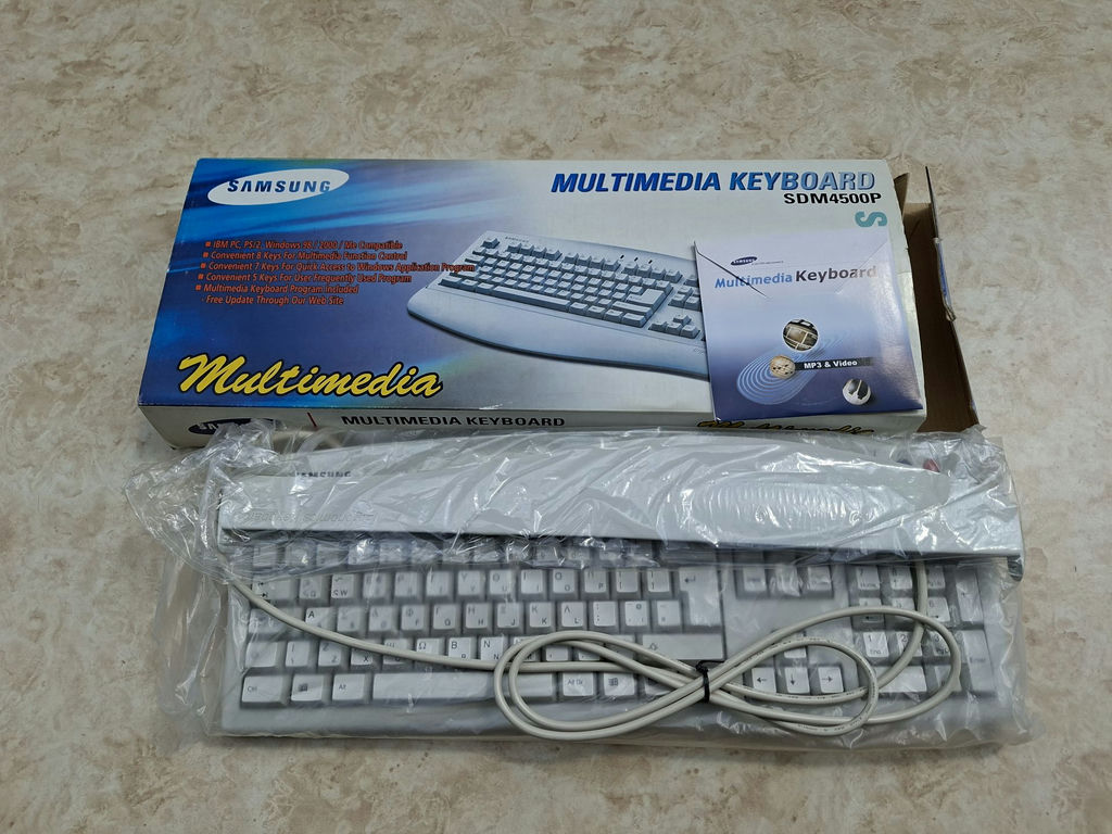 Samsung SDM4500P Multimedia Keyboard - image 1 of 6
