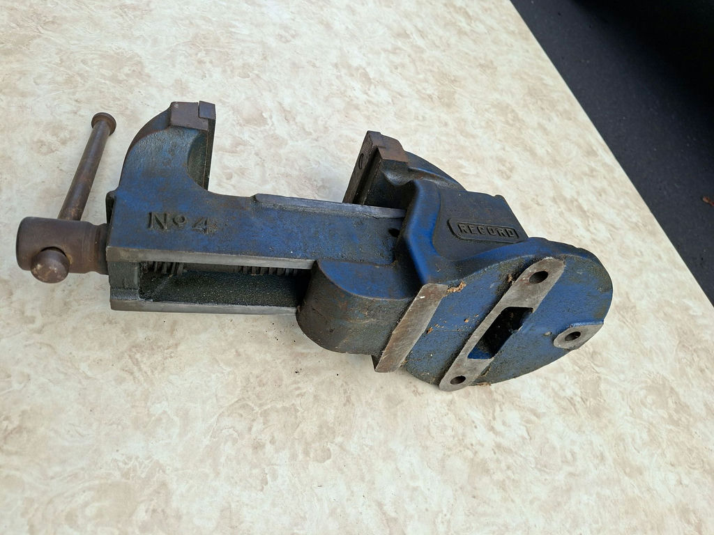 Massive Record No. 4 Bench Vise Made in England - image 6 of 6