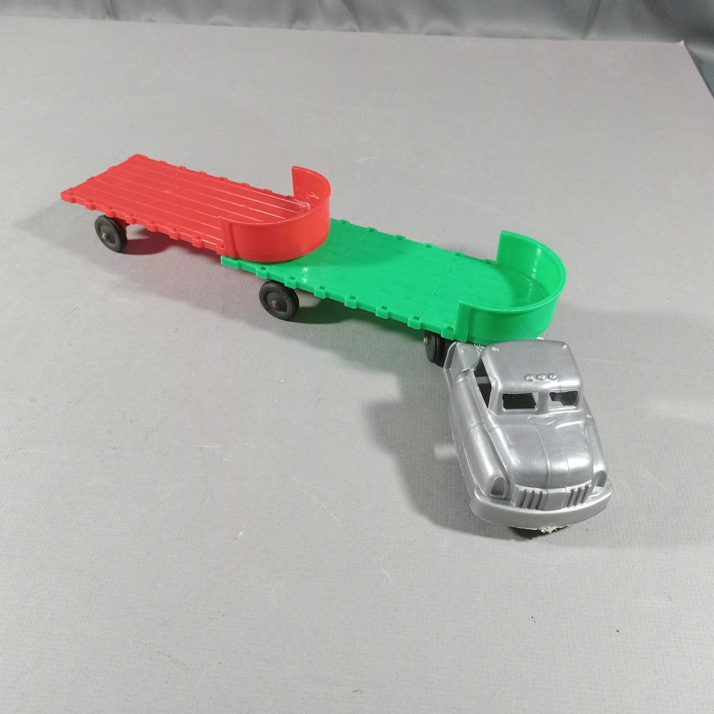 Acme, Mack, Manoil, Ideal & More Vintage Toy Cars - image 32 of 36
