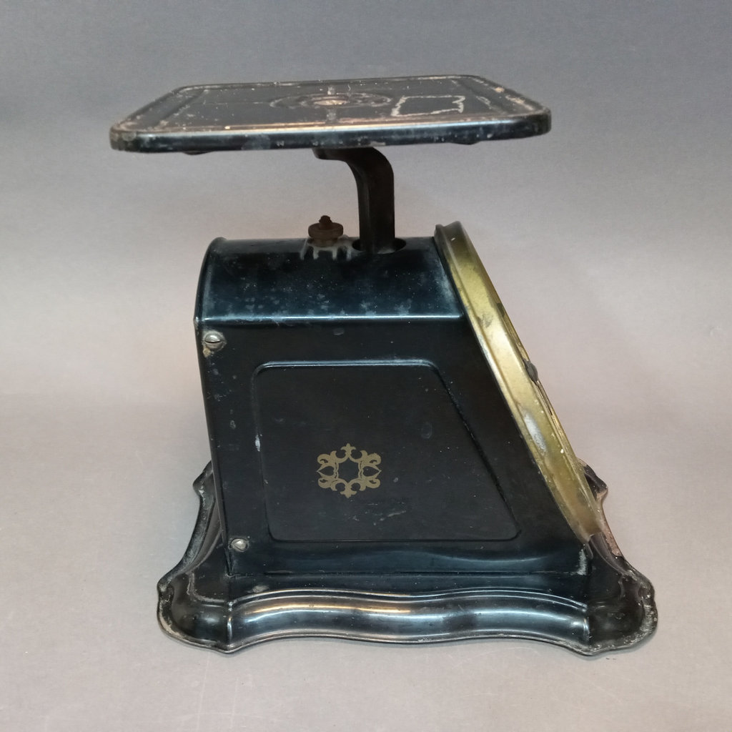 Antique Columbia Family Scale - image 4 of 9