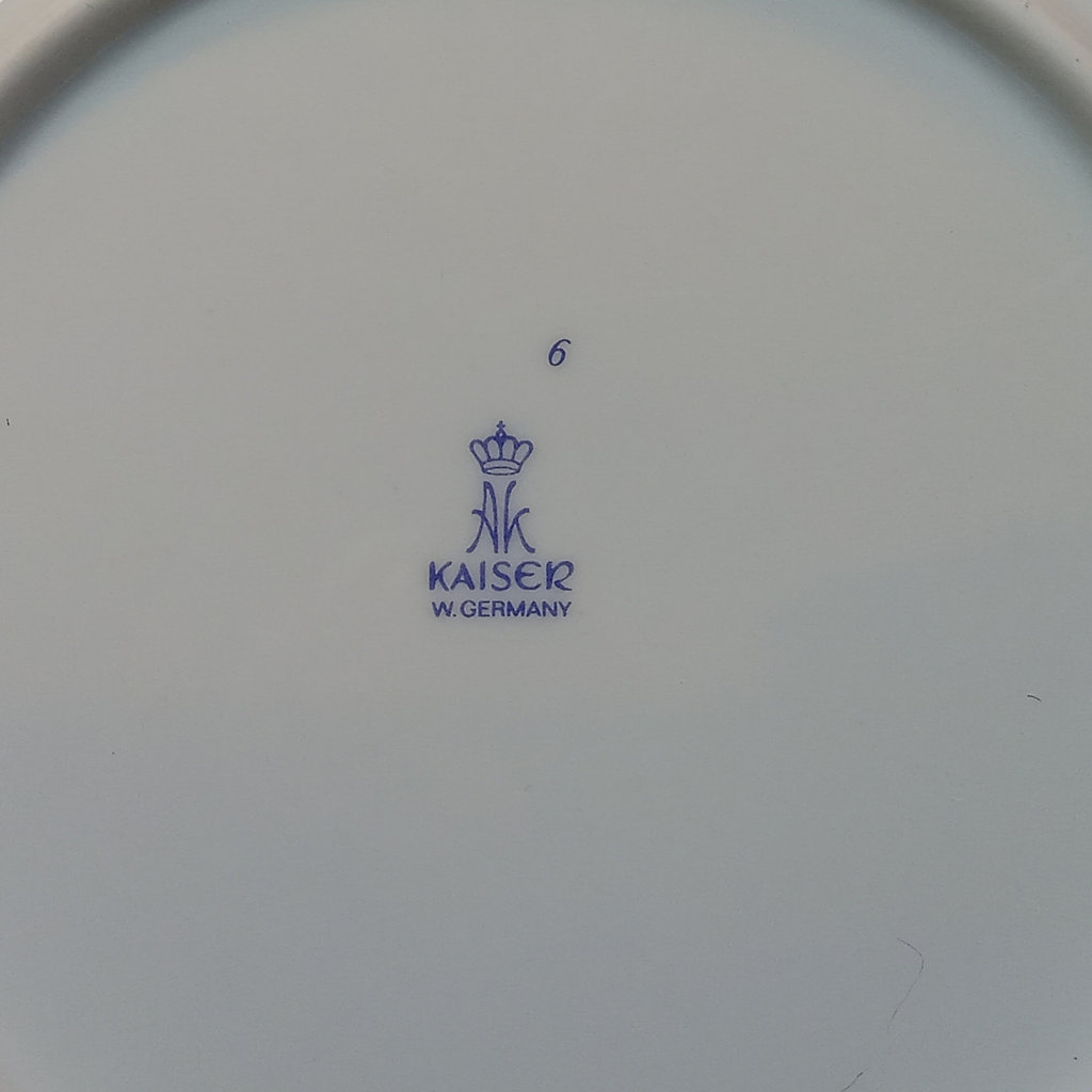 Kaiser & Tirschenreuth Collector Plates - image 17 of 18