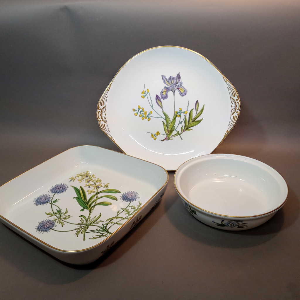Spode Saffron Flowers Tableware - image 1 of 15