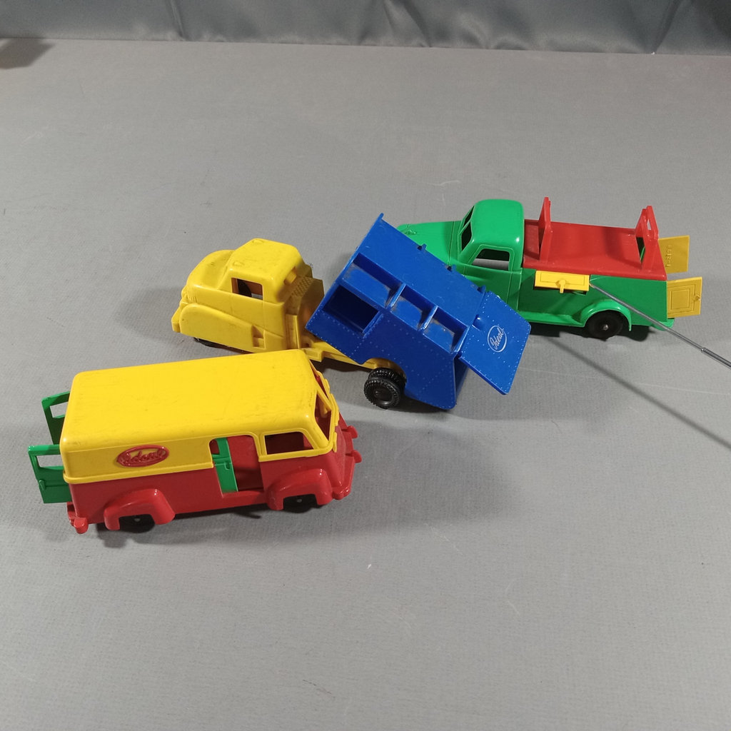 Vintage Toy Cars - Workhorse Vehicles - image 3 of 27