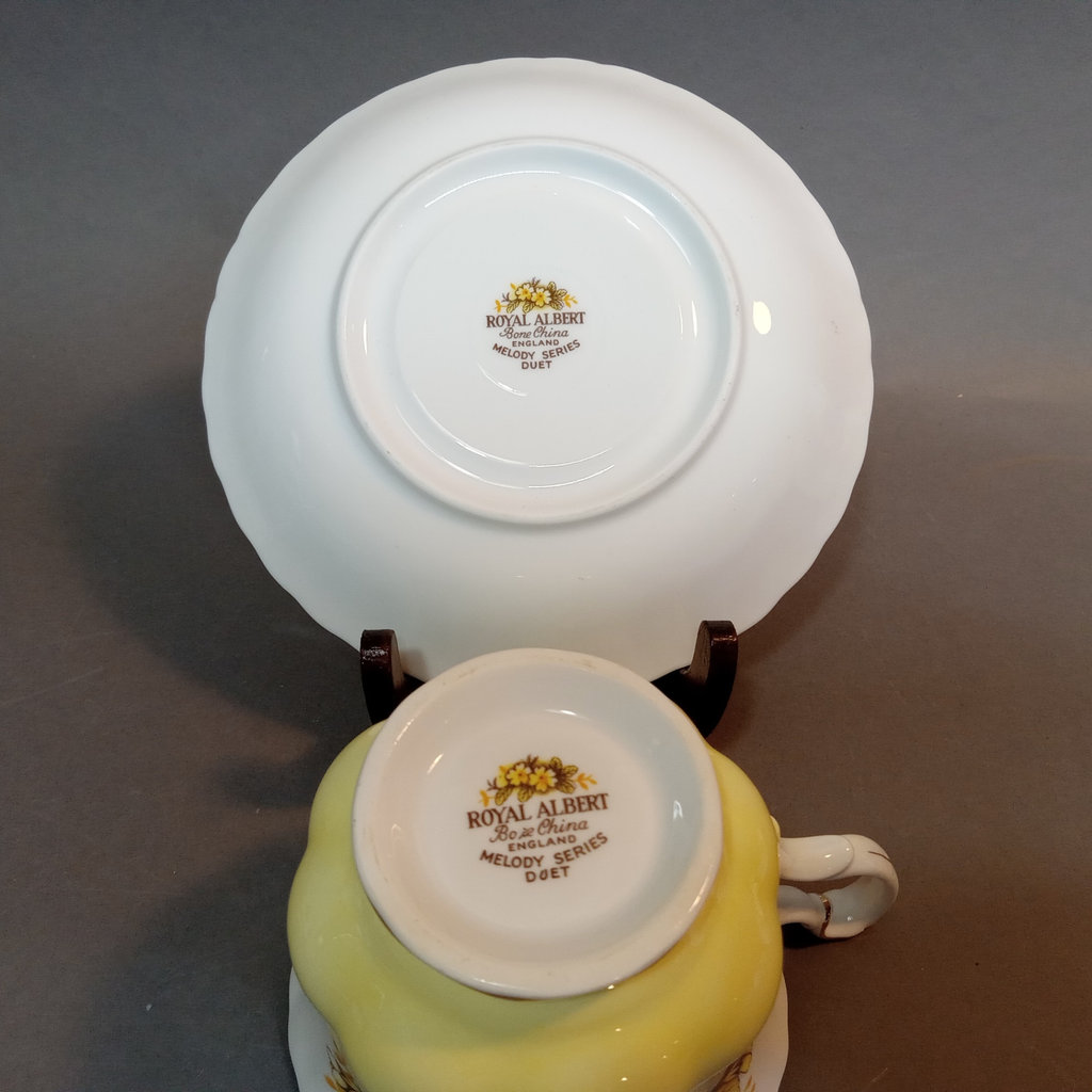 Royal Albert Mixed Bone China - image 9 of 15