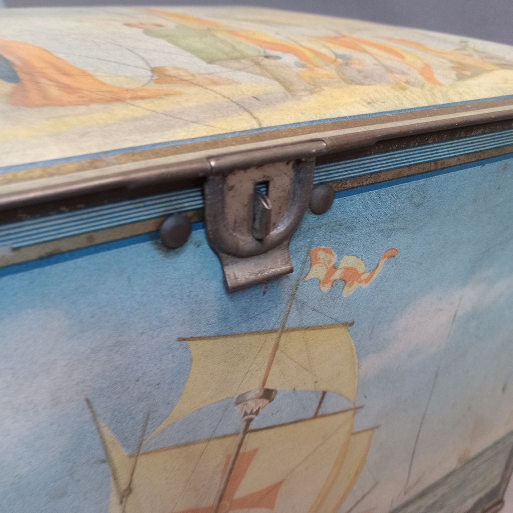 Vintage Biscuit Tin with Ships - image 7 of 12