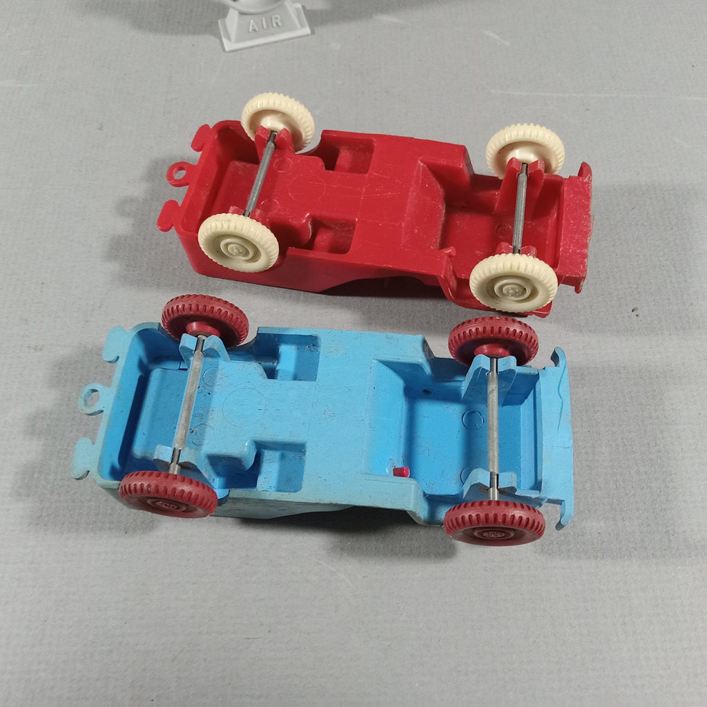 Acme, Mack, Manoil, Ideal & More Vintage Toy Cars - image 30 of 36