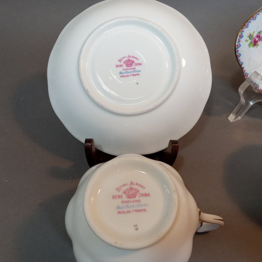 Royal Albert Mixed Bone China - image 3 of 15