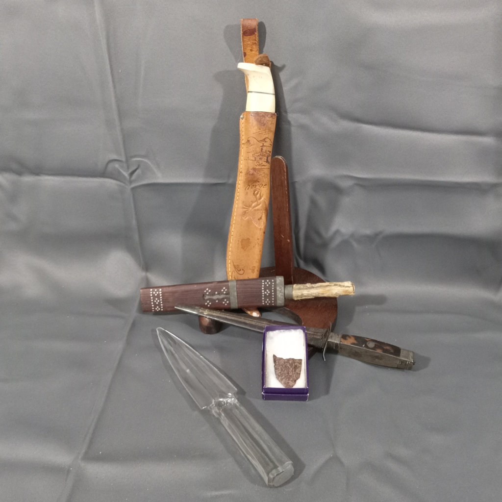 For the Knife Collector - image 27 of 28