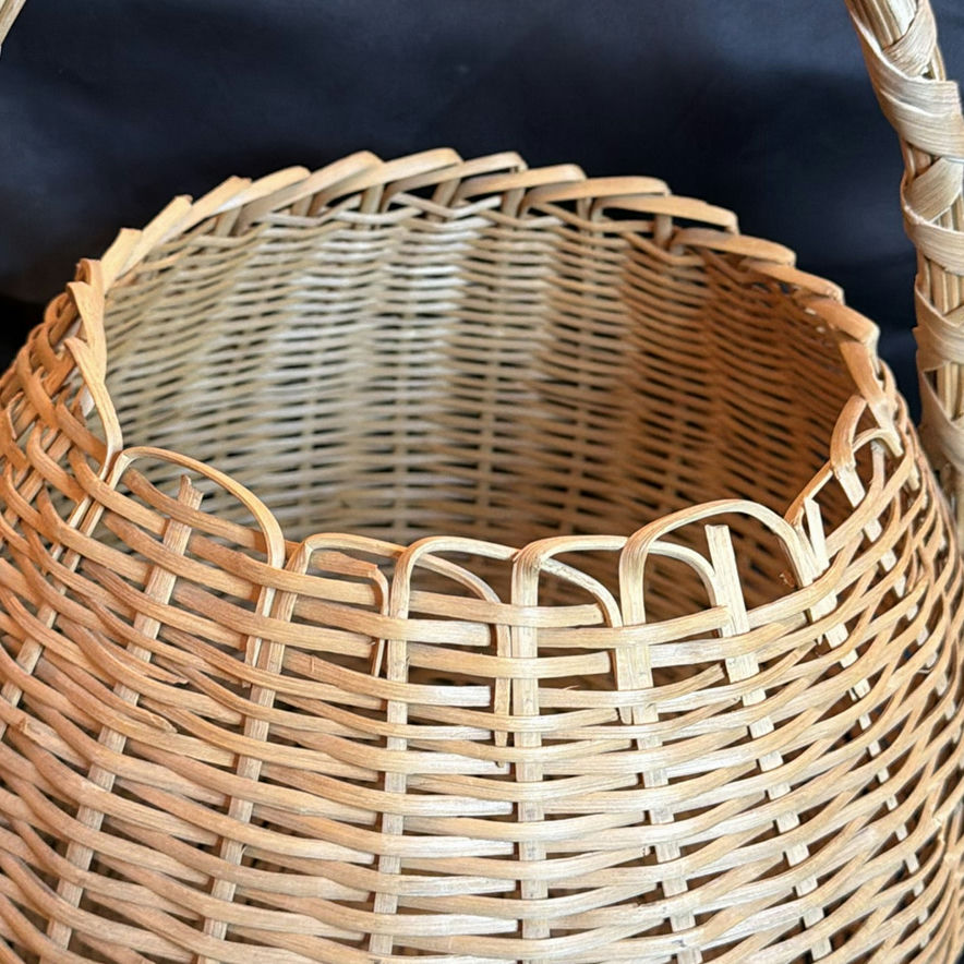 Vintage Woven Basket with Lid and Handle - image 7 of 9