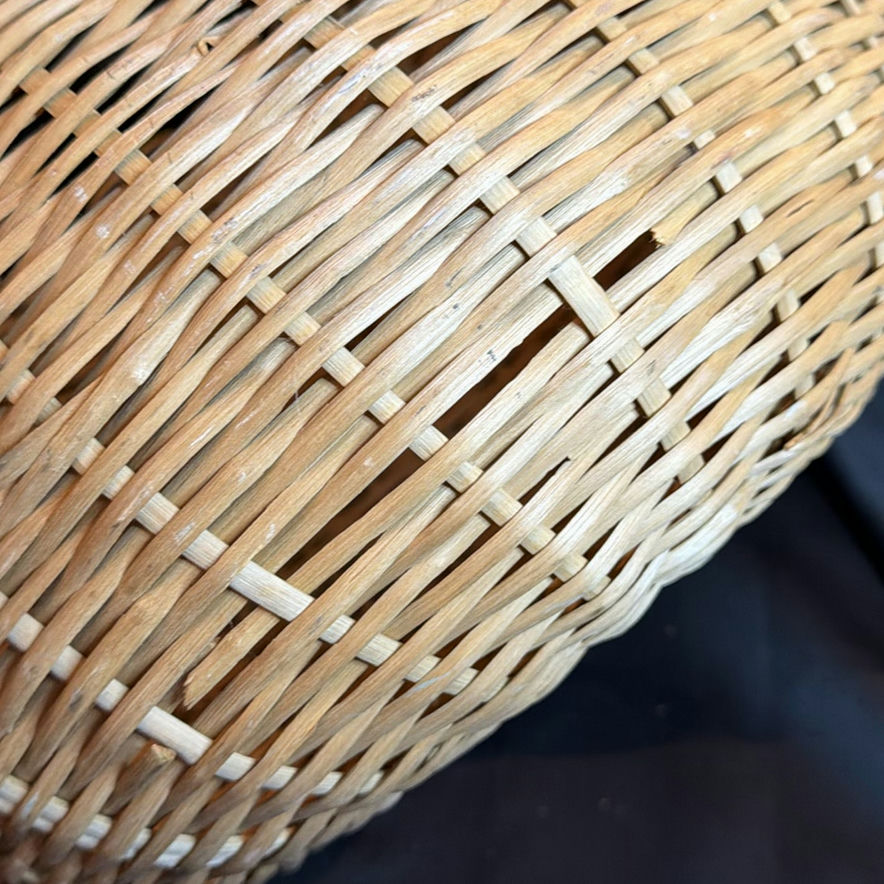 Vintage Woven Basket with Lid and Handle - image 6 of 9