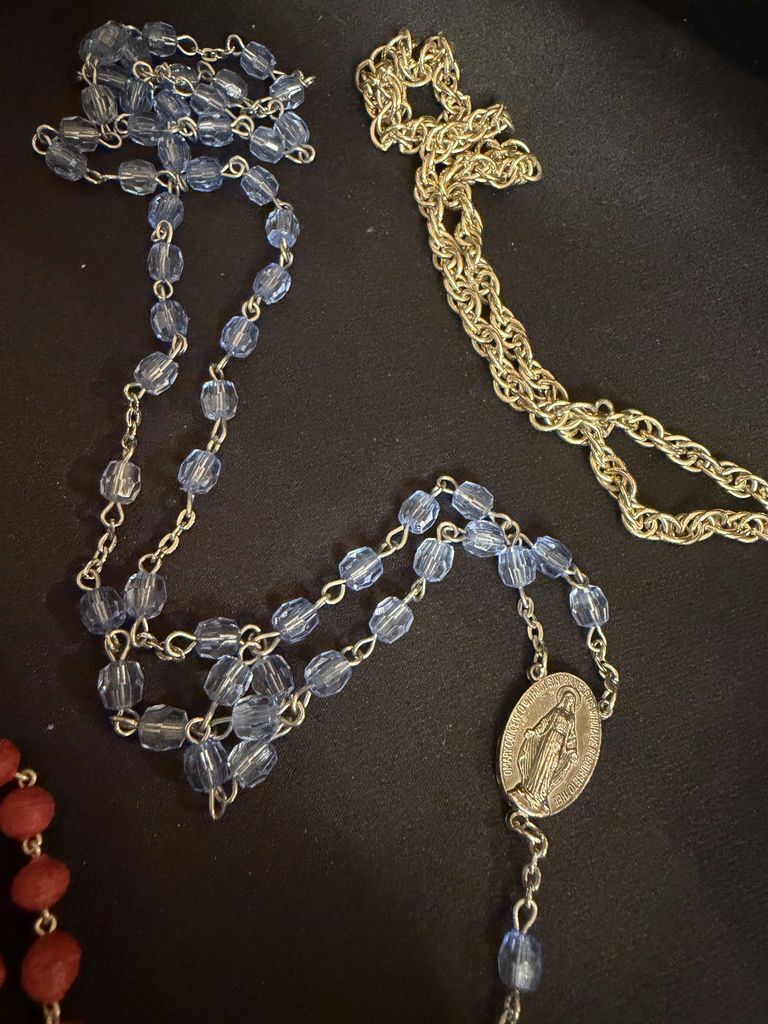 Religious Cross Jewelry and Rosaries - image 4 of 6