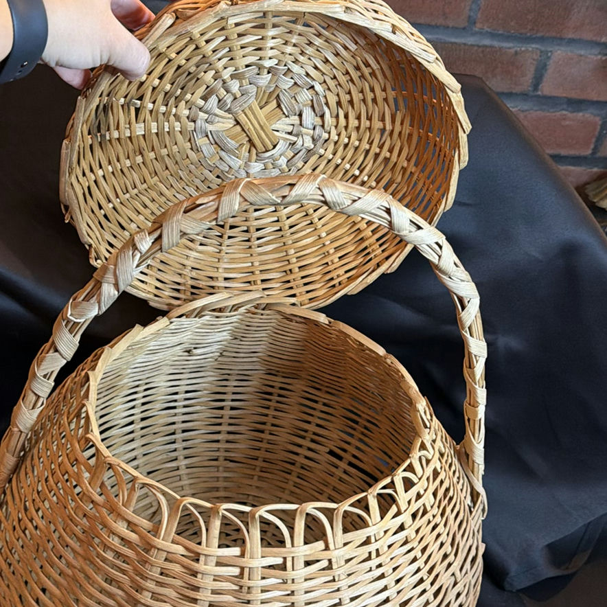 Vintage Woven Basket with Lid and Handle - image 2 of 9