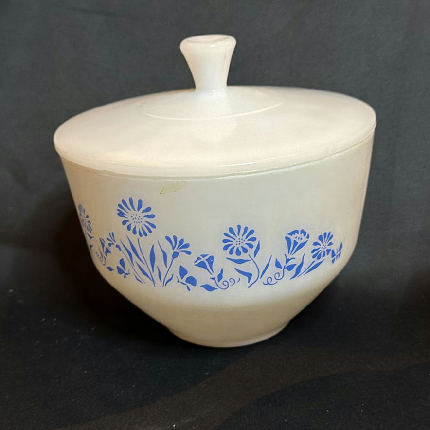 Vintage Milk Glass Mixing Bowl and Covered Federal Glass Bowl - image 4 of 9